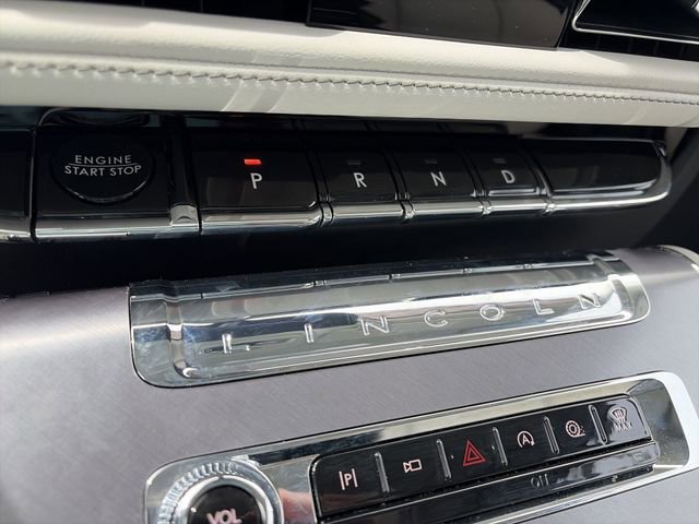 Used 2025 Lincoln Aviator AWD w/ Equipment Group 101A image 20