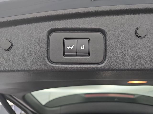 Used 2024 Nissan Pathfinder Platinum image 49