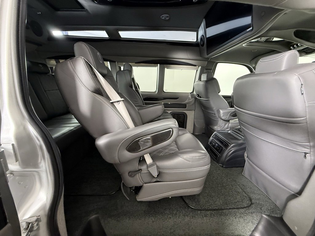 Used 2021 Chevrolet Express 2500 LS w/ Enhanced Convenience Package image 17