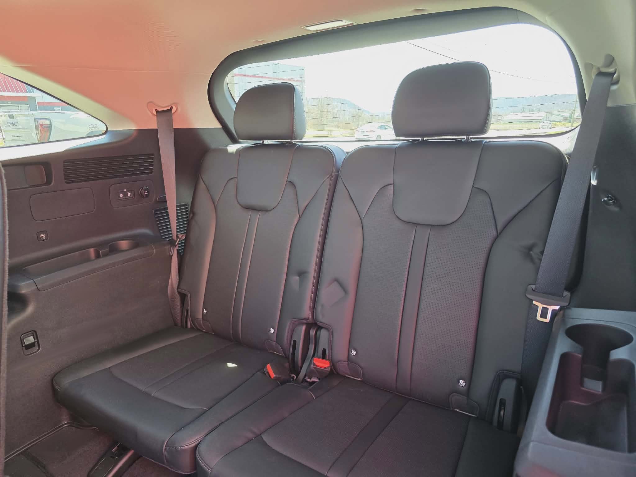 Used 2024 Kia Sorento X-Line EX image 16