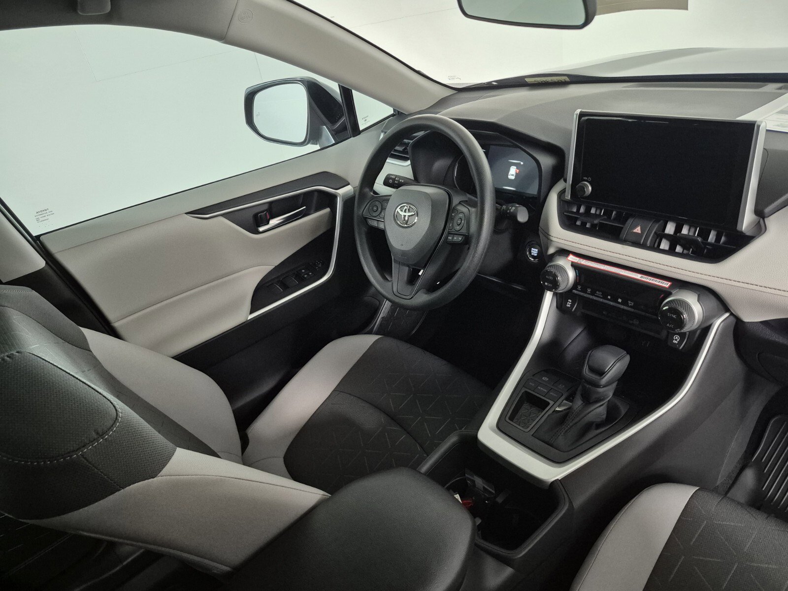 New 2025 Toyota RAV4 XLE image 38