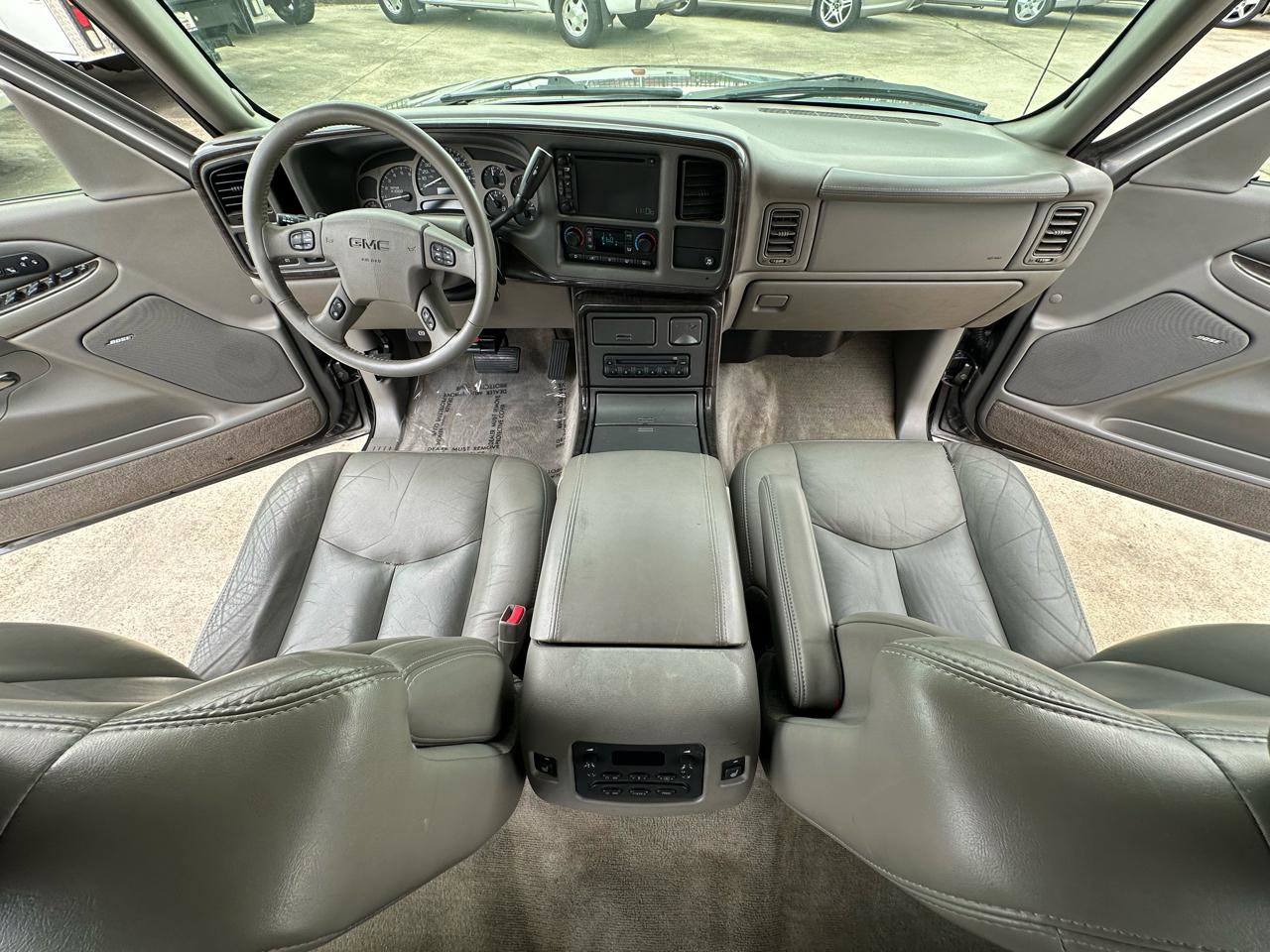 Used 2005 GMC Yukon XL Denali AWD/4WD image 39