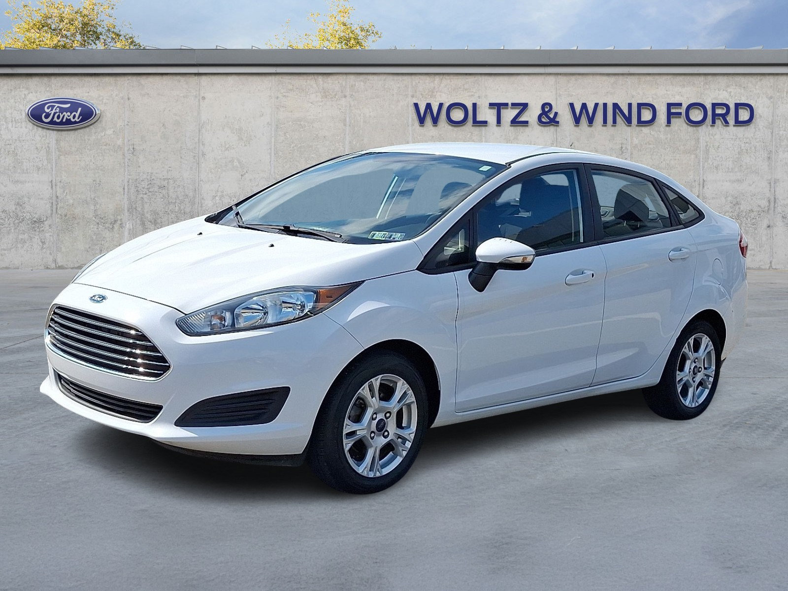 Used 2014 Ford Fiesta SE FWD image 3