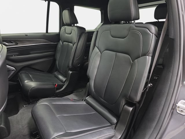 Used 2021 Jeep Grand Cherokee L Overland w/ Luxury Tech Group IV AWD/4WD image 13
