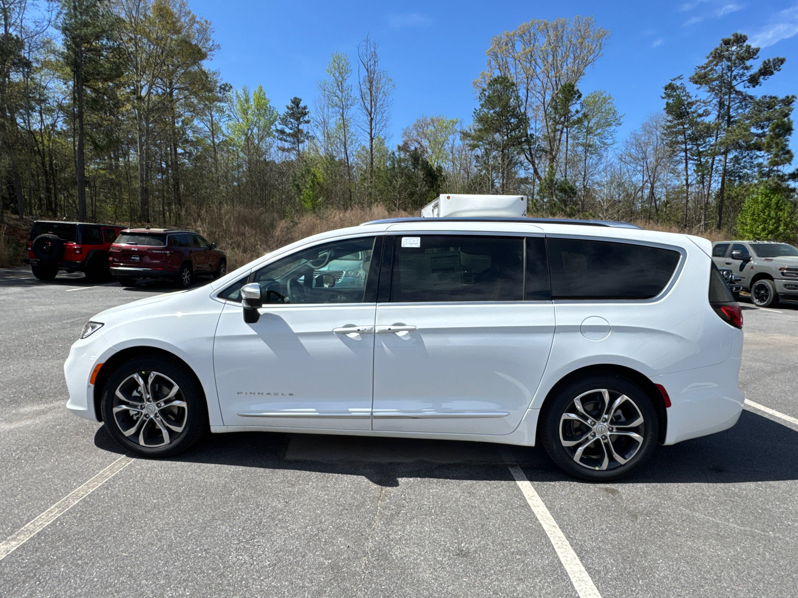 New 2026 Chrysler Pacifica Pinnacle FWD image 9