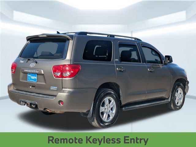 Used 2016 Toyota Sequoia SR5 RWD image 6