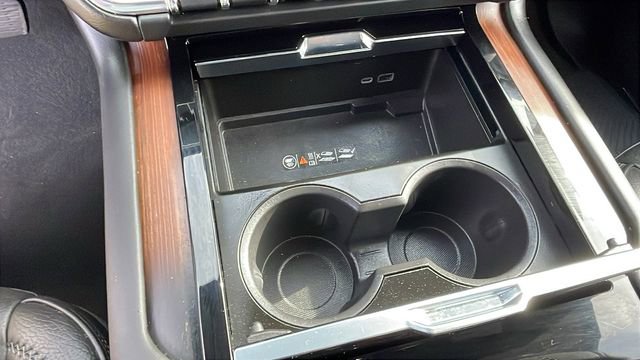 Used 2025 GMC Yukon XL Denali image 17