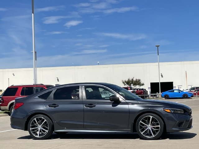 Used 2024 Honda Civic Touring image 3