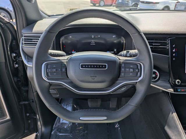 Used 2024 Jeep Wagoneer L Series II w/ Flexible Seating Group AWD/4WD image 18