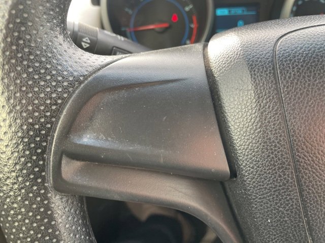 Used 2014 Chevrolet Cruze LS image 18