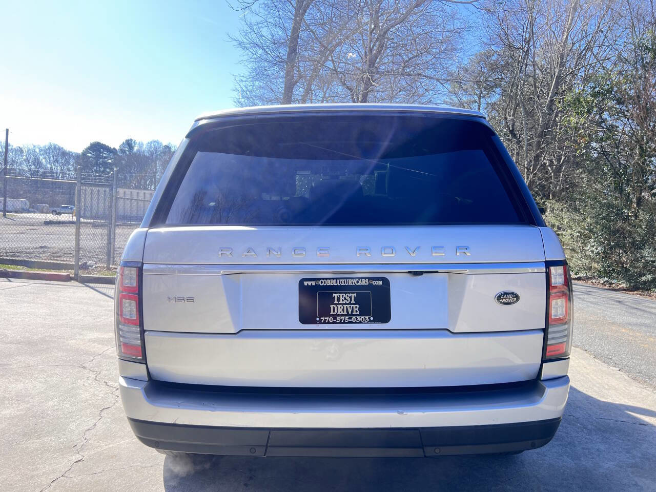 Used 2015 Land Rover Range Rover HSE image 8