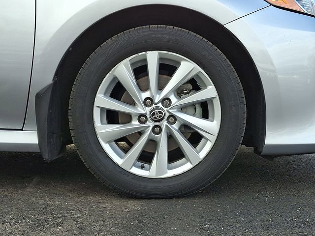 Used 2021 Toyota Camry LE image 8