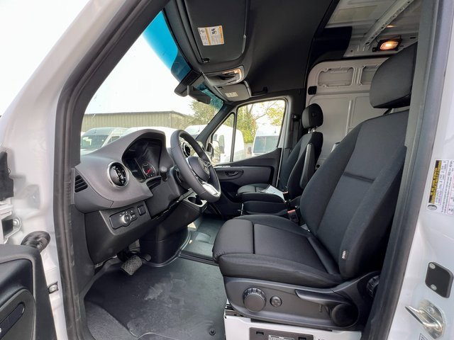 New 2025 Mercedes-Benz Sprinter 2500 image 5