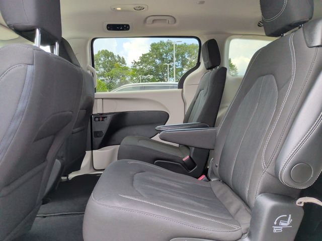 Used 2024 Chrysler Voyager LX FWD image 23