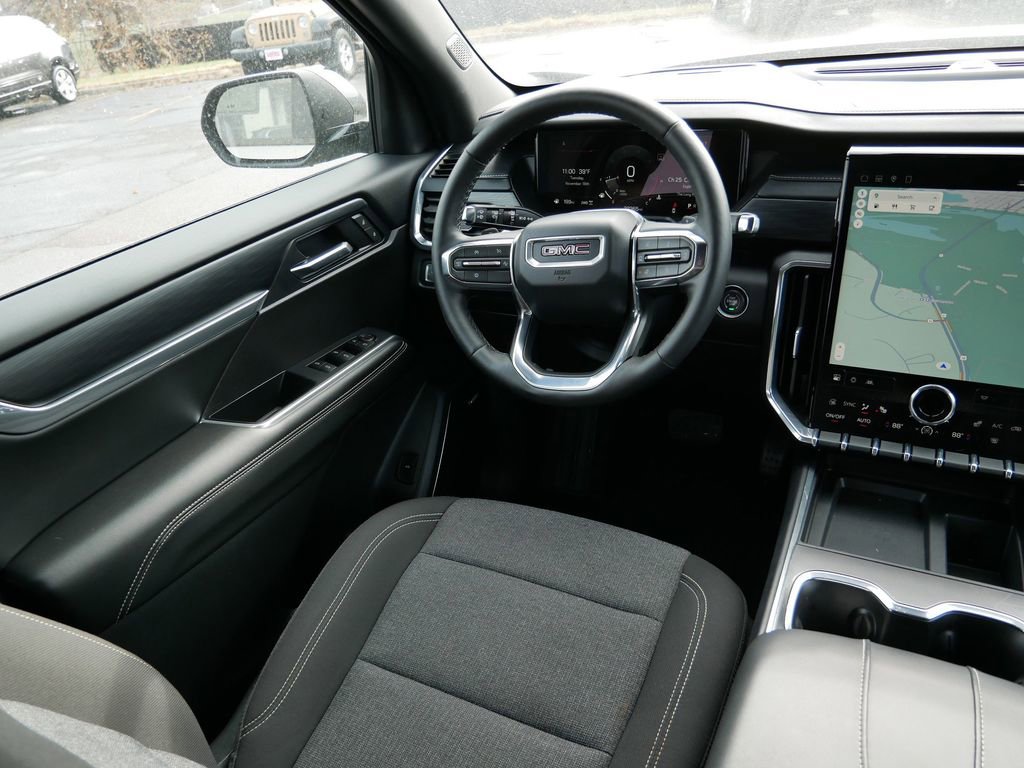 Used 2025 GMC Acadia Elevation AWD/4WD image 18