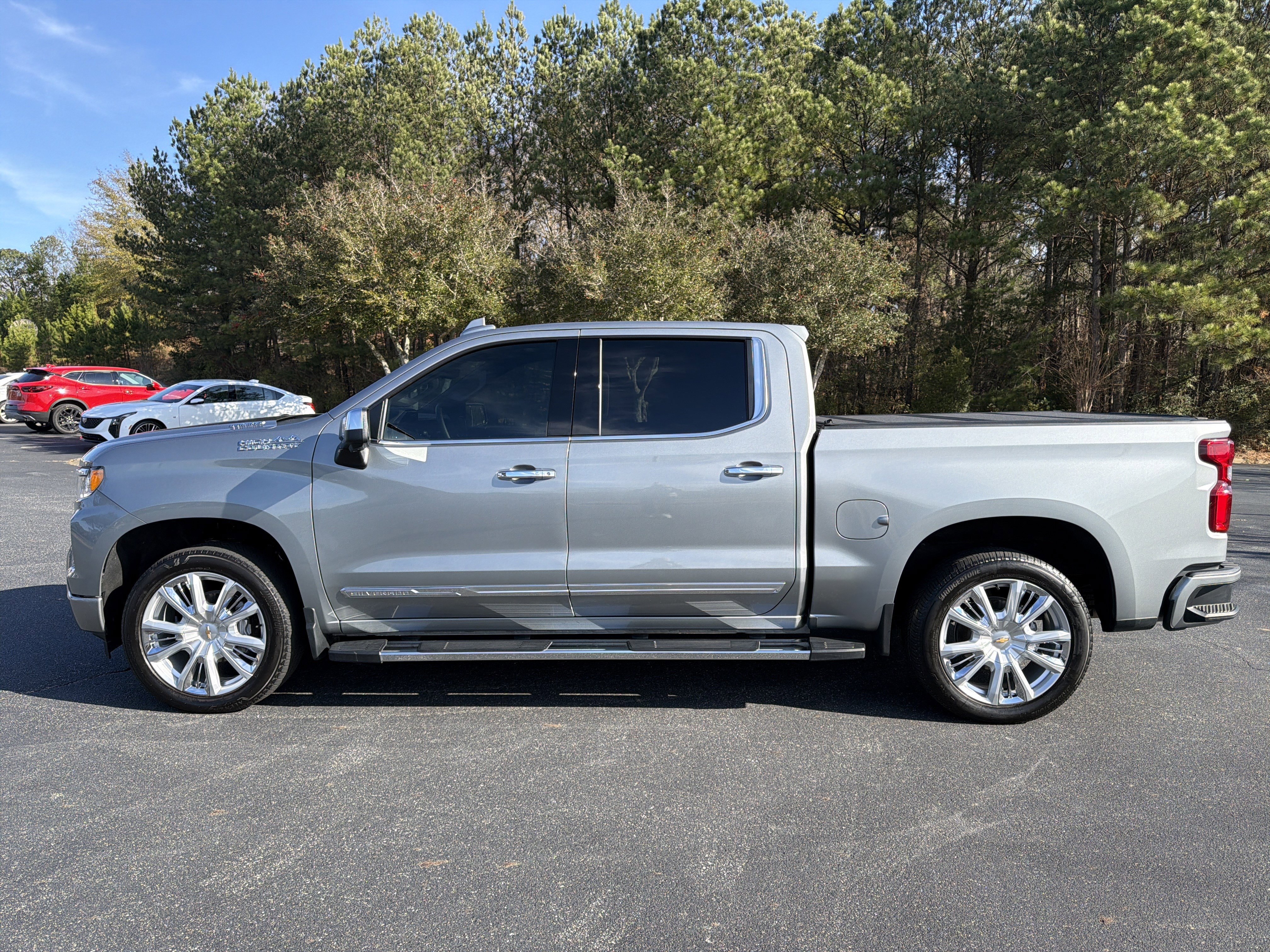 Used 2024 Chevrolet Silverado 1500 High Country w/ Technology Package image 8