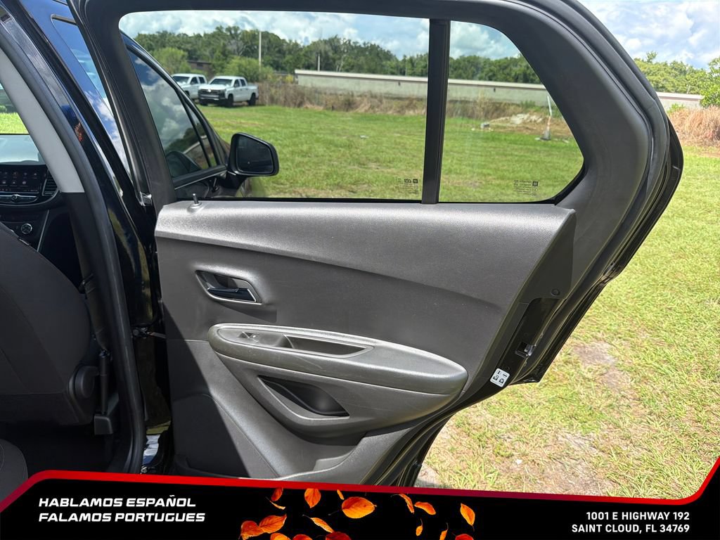 Used 2022 Chevrolet Trax LS w/ Tint and Cruise Package FWD image 18
