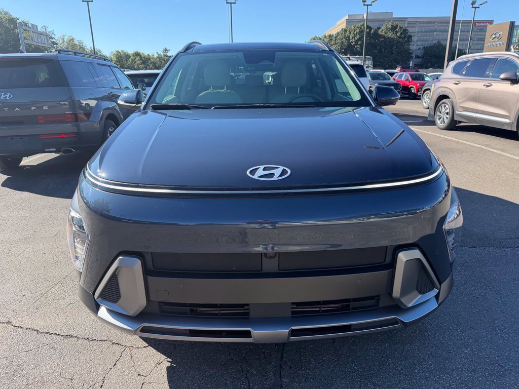 Used 2024 Hyundai Kona Limited AWD/4WD image 2