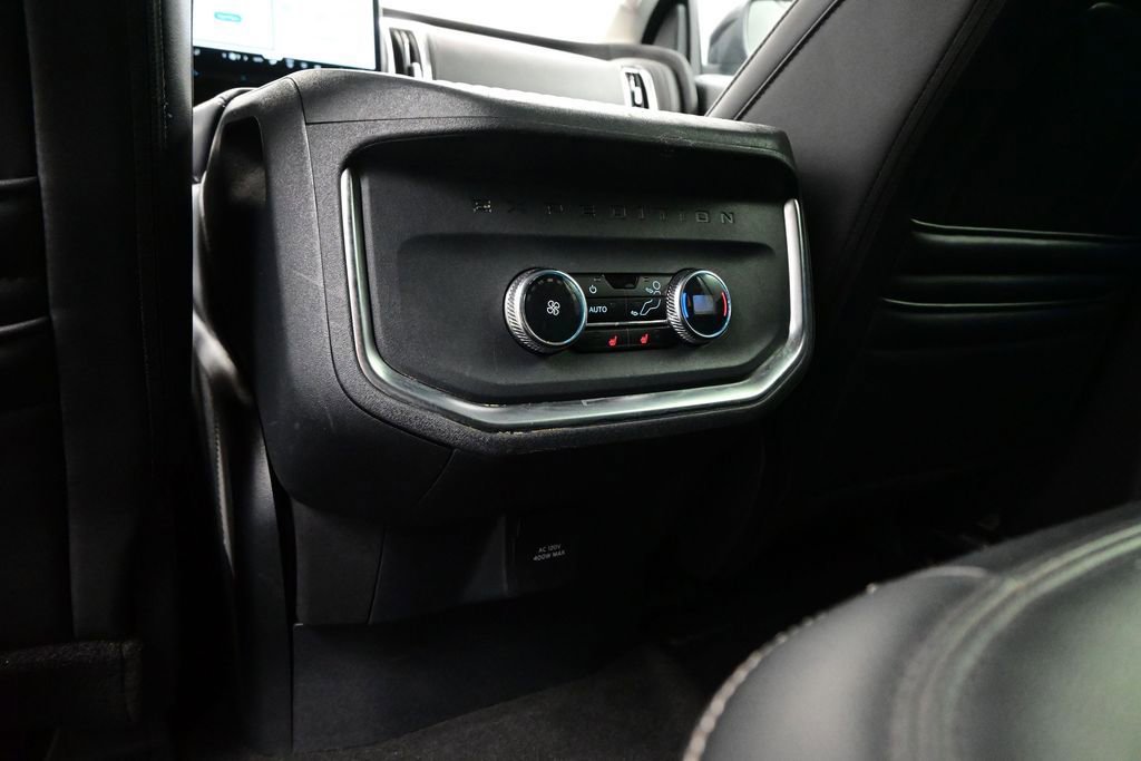 Used 2025 Ford Expedition Max Platinum AWD/4WD image 26