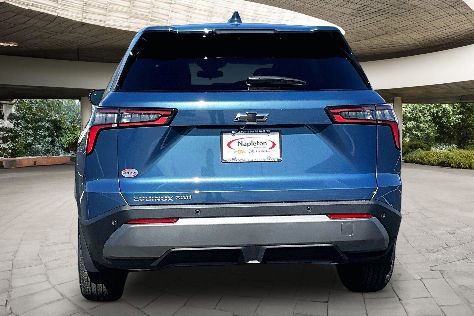 New 2026 Chevrolet Equinox LT AWD/4WD image 4