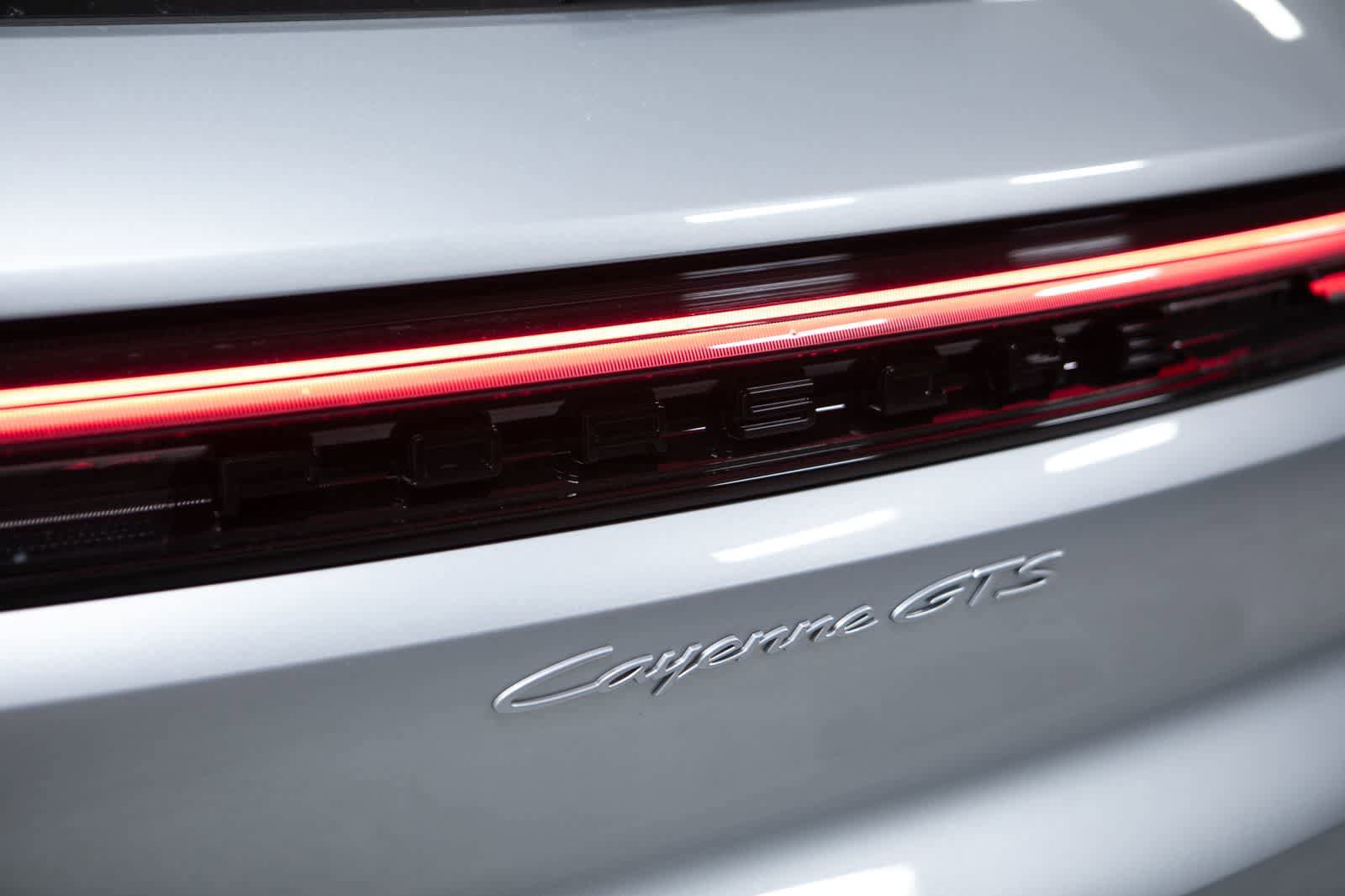 New 2026 Porsche Cayenne GTS image 19