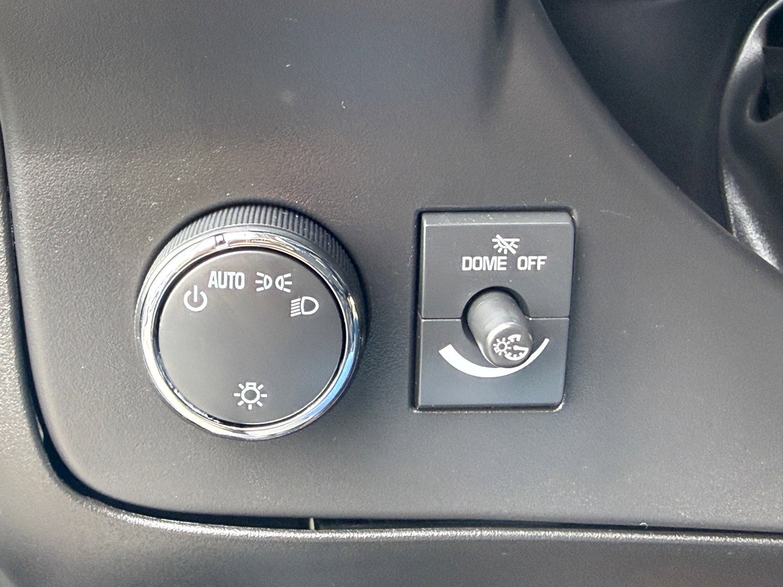 Used 2023 GMC Savana 2500 image 22