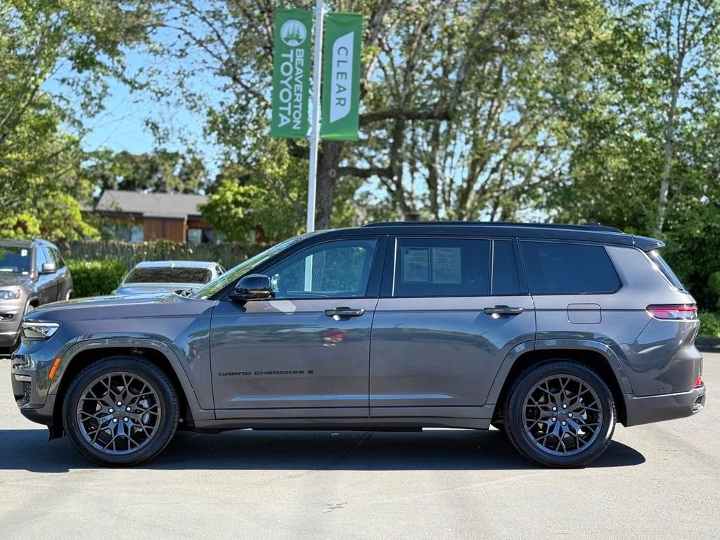 Used 2025 Jeep Grand Cherokee L Summit w/ Obsidian Package AWD/4WD image 2