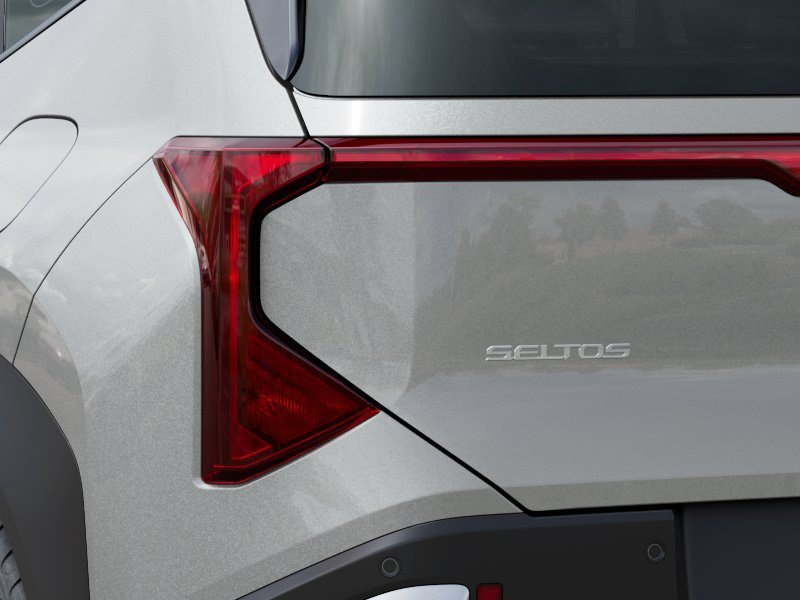 New 2027 Kia Seltos LX FWD image 12
