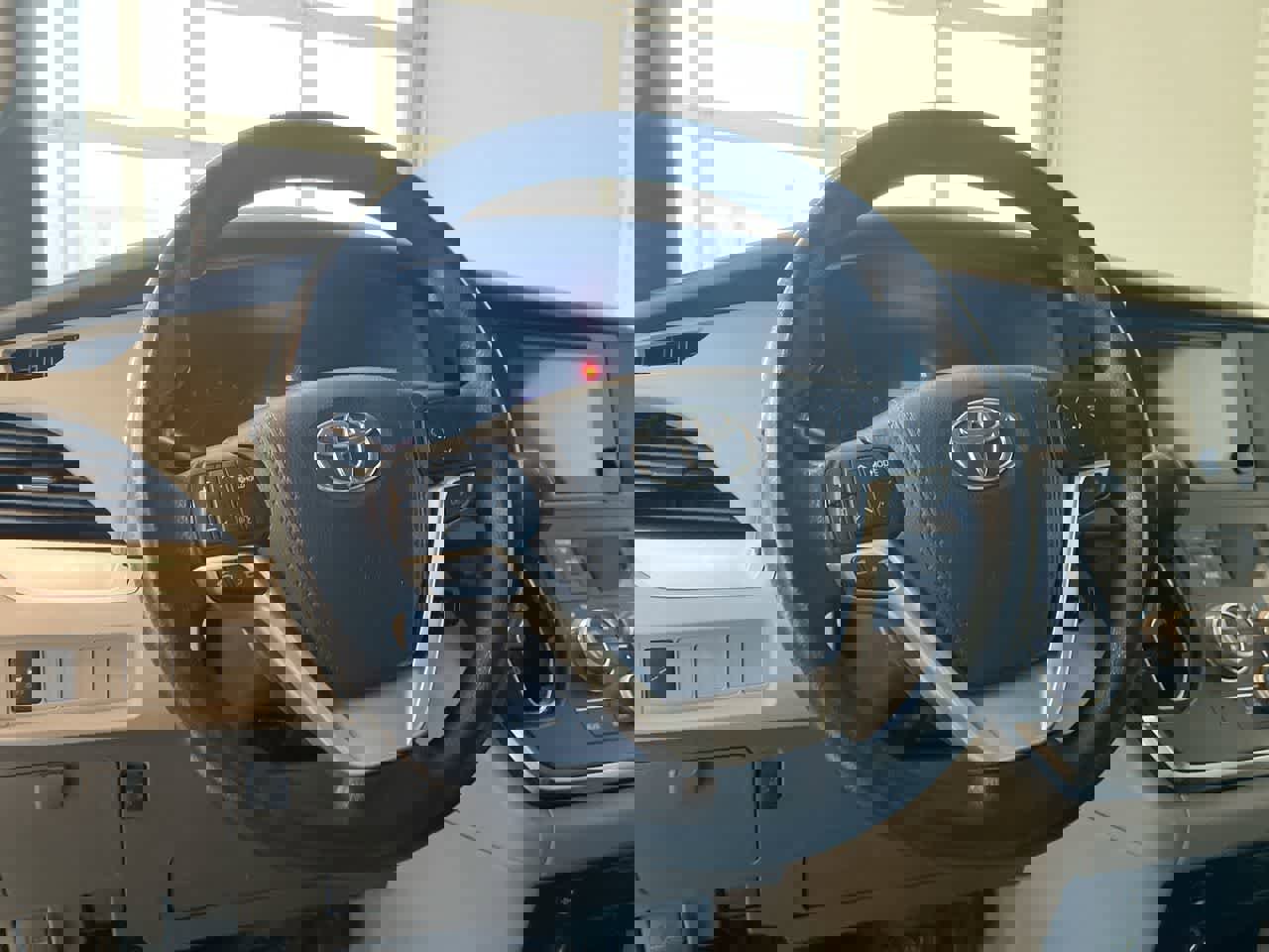 Used 2015 Toyota Sienna LE image 14