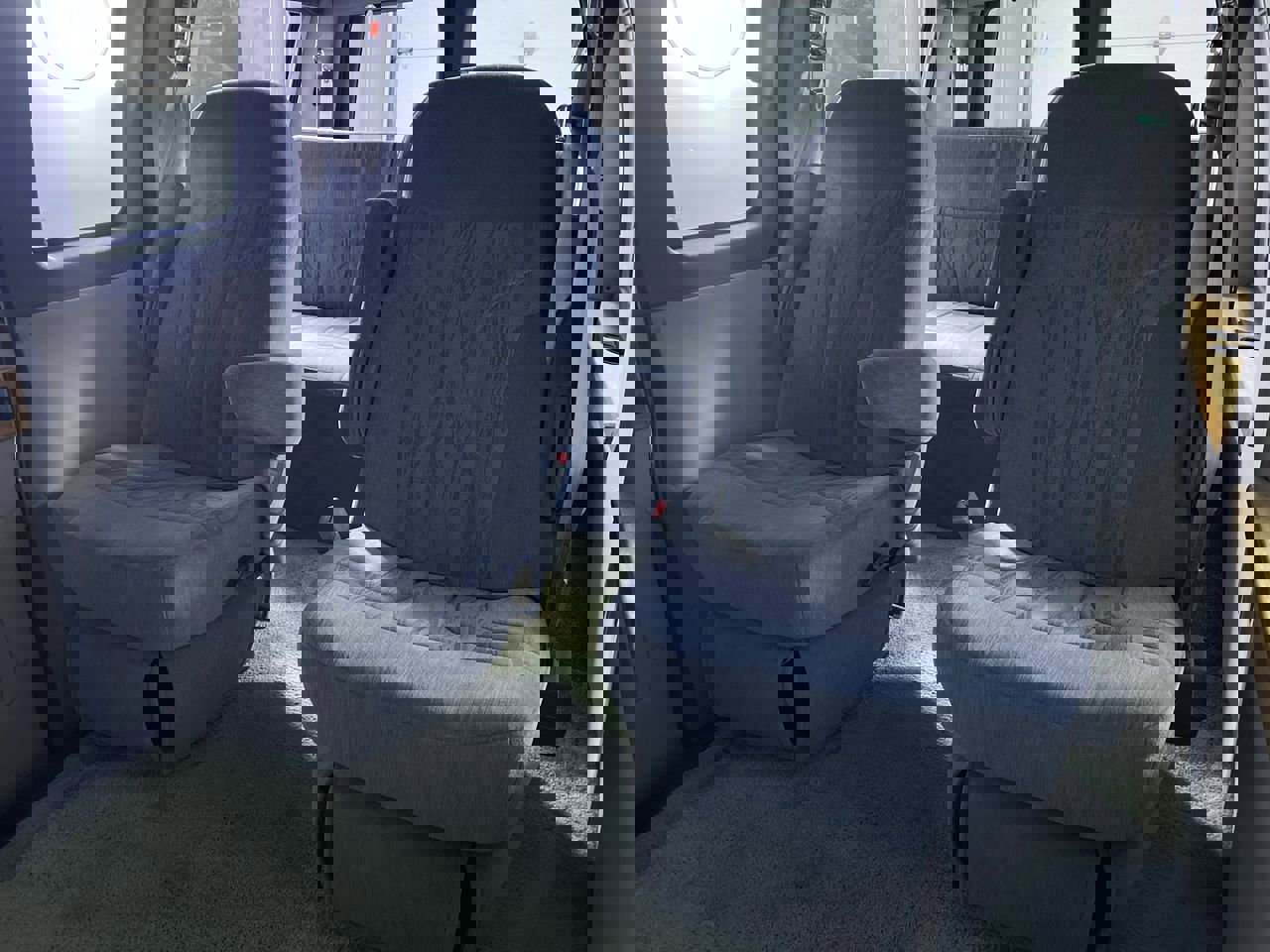 Used 2003 GMC Savana 1500 w/ Preferred Equipment Group 3 image 10