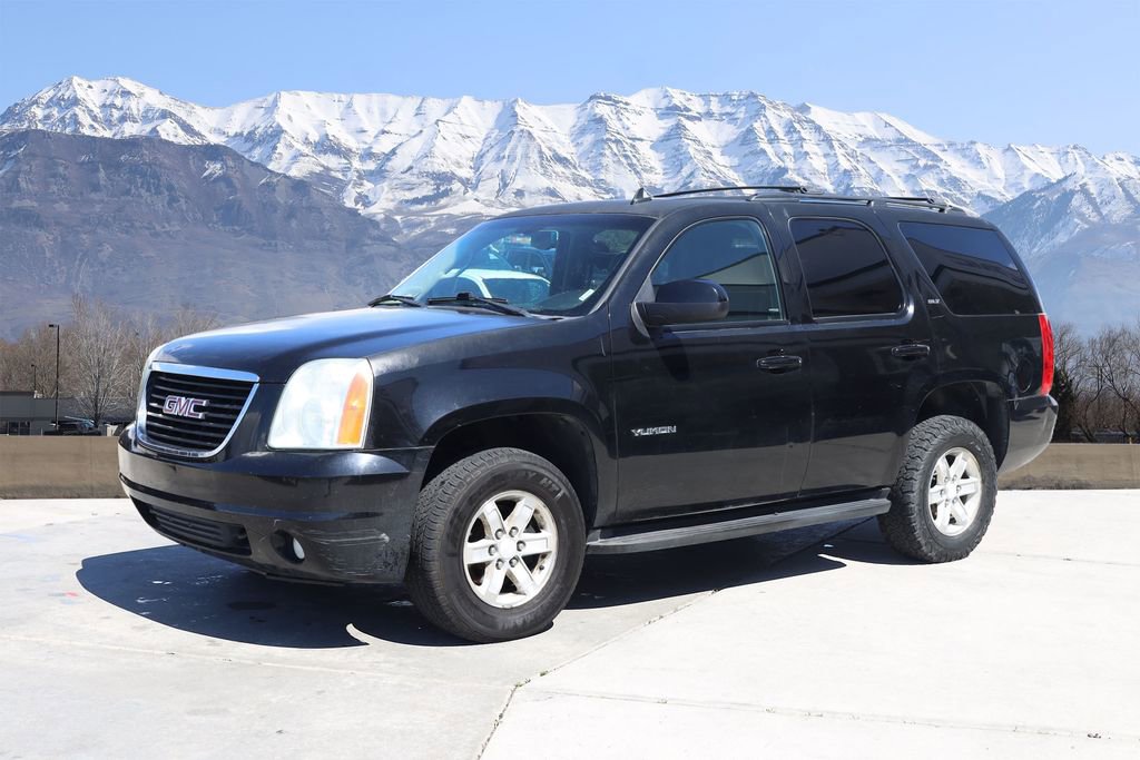 Used 2013 GMC Yukon SLT AWD/4WD image 2