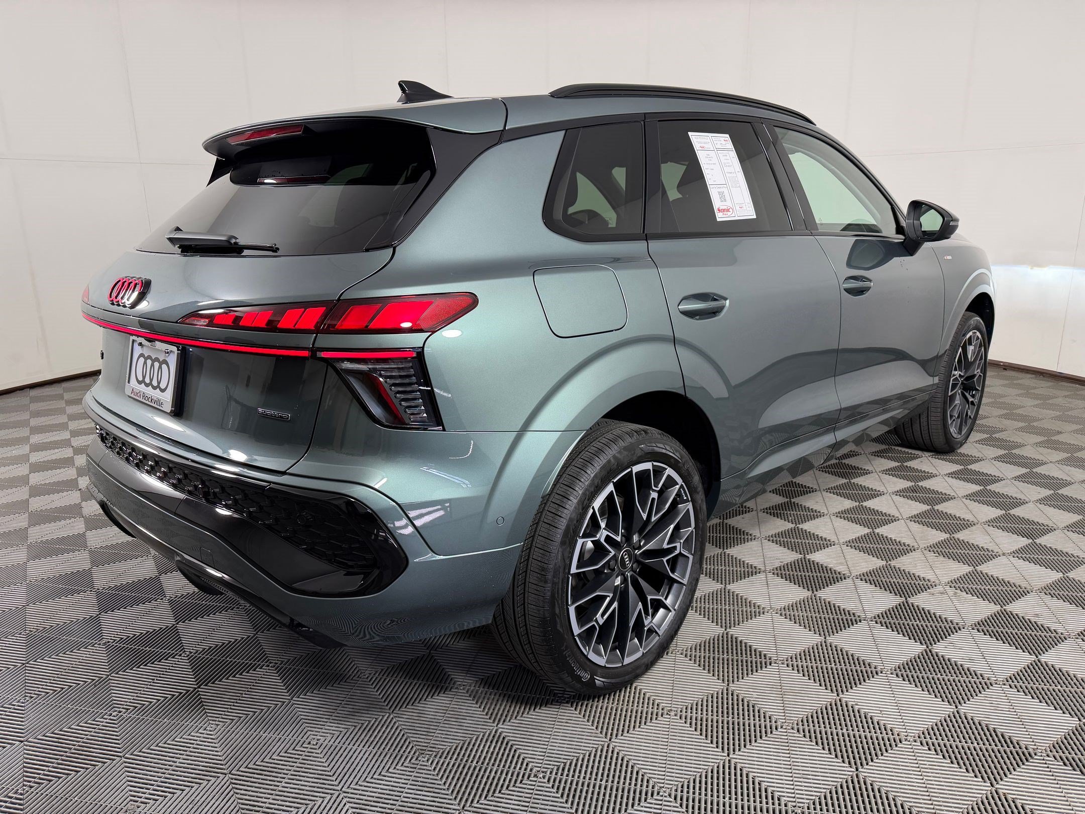 New 2026 Audi Q3 quattro 2.0T AWD/4WD image 9