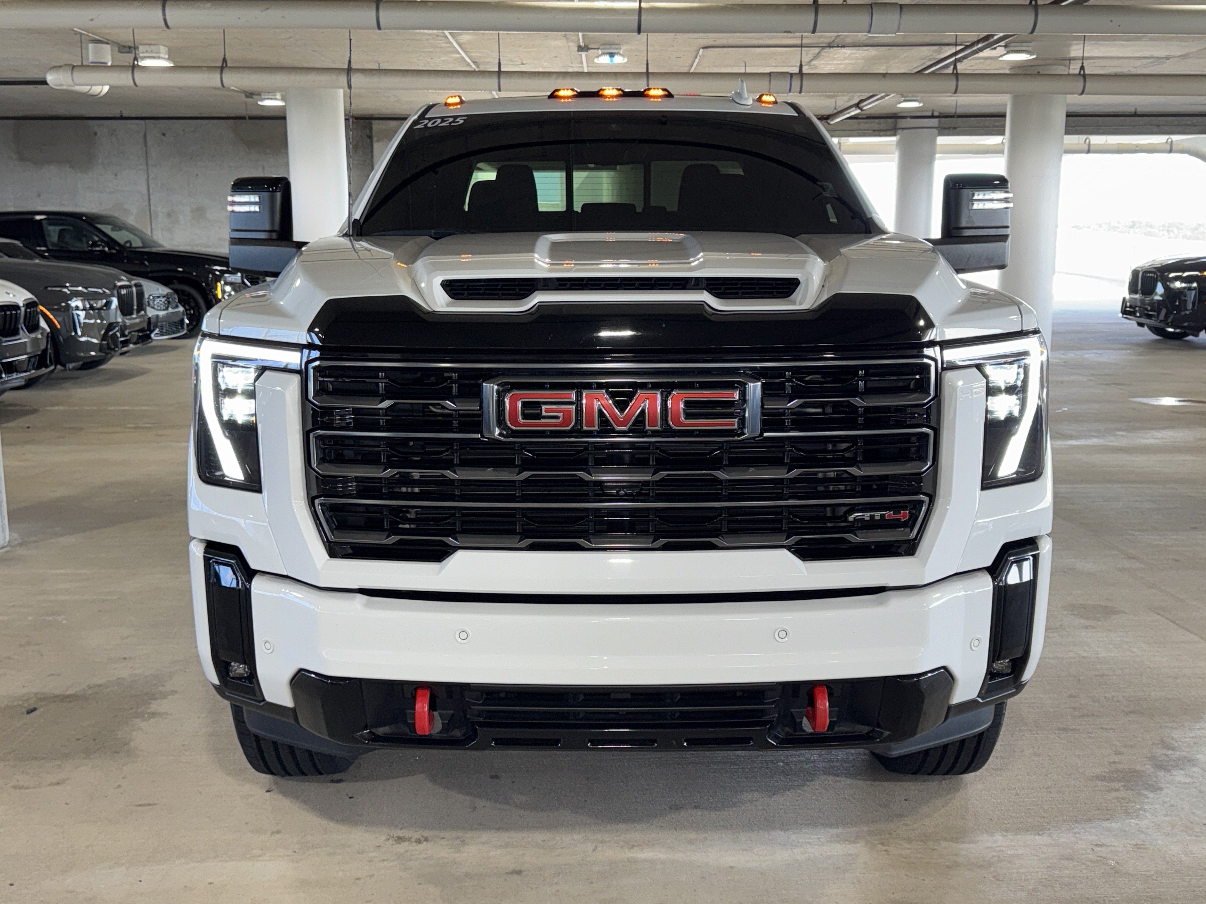 Used 2025 GMC Sierra 2500 AT4 w/ AT4 Premium Plus Package AWD/4WD image 3