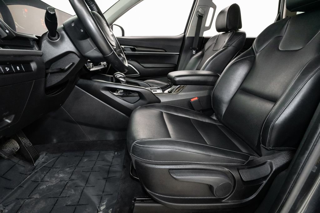 Used 2023 Kia Telluride LX image 10