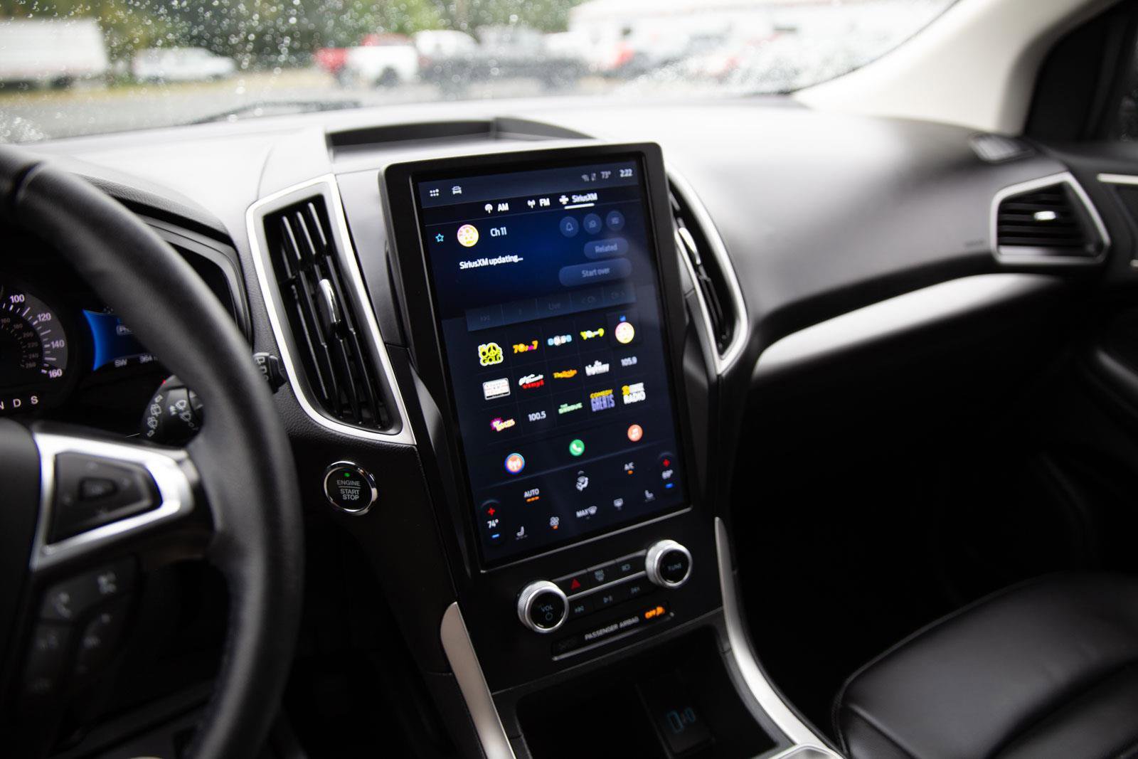 Used 2024 Ford Edge SEL image 12