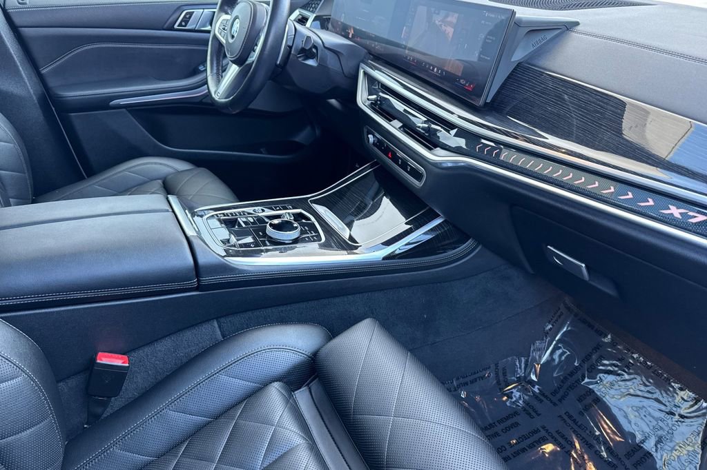 Used 2024 BMW X7 xDrive40i w/ M Sport Package AWD/4WD image 17