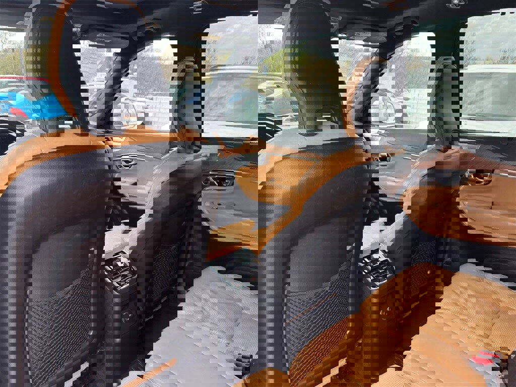 Used 2019 Volvo XC90 T8 Inscription w/ Luxury Package image 30