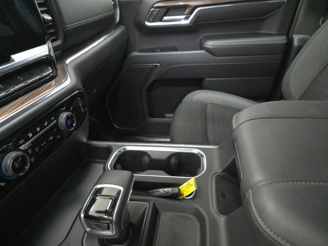 Used 2023 Chevrolet Silverado 1500 RST AWD/4WD image 19