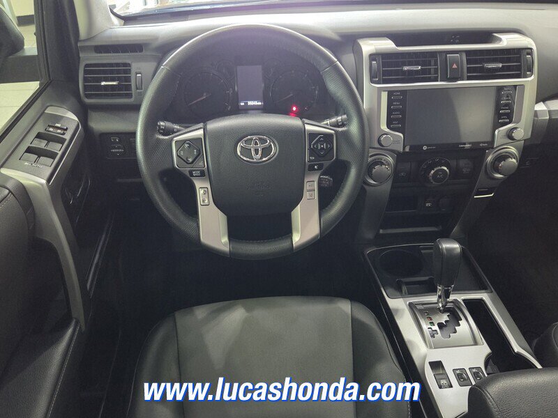 Used 2022 Toyota 4Runner SR5 Premium w/ Moonroof Package RWD image 9