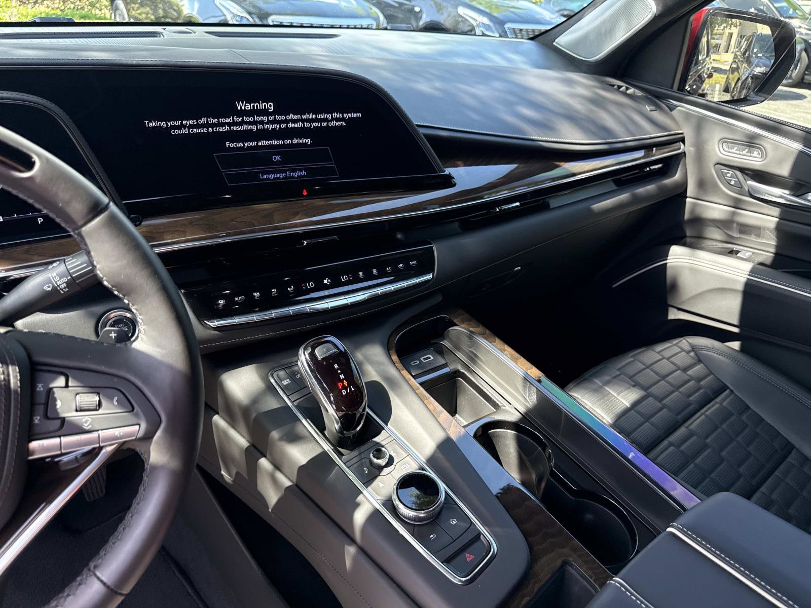 Used 2024 Cadillac Escalade Sport Platinum AWD/4WD image 25