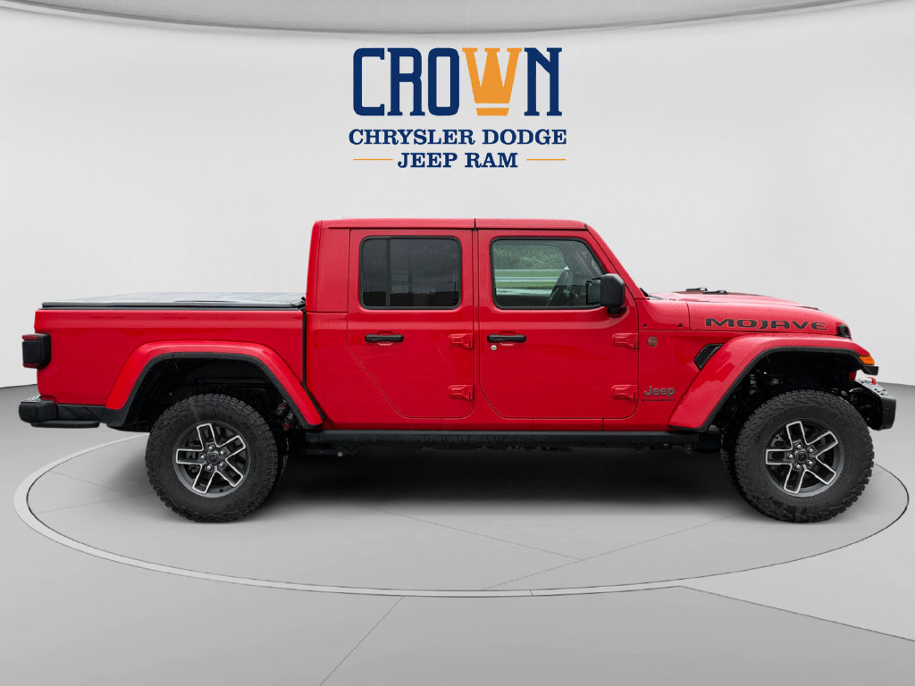 Used 2025 Jeep Gladiator Mojave AWD/4WD image 2