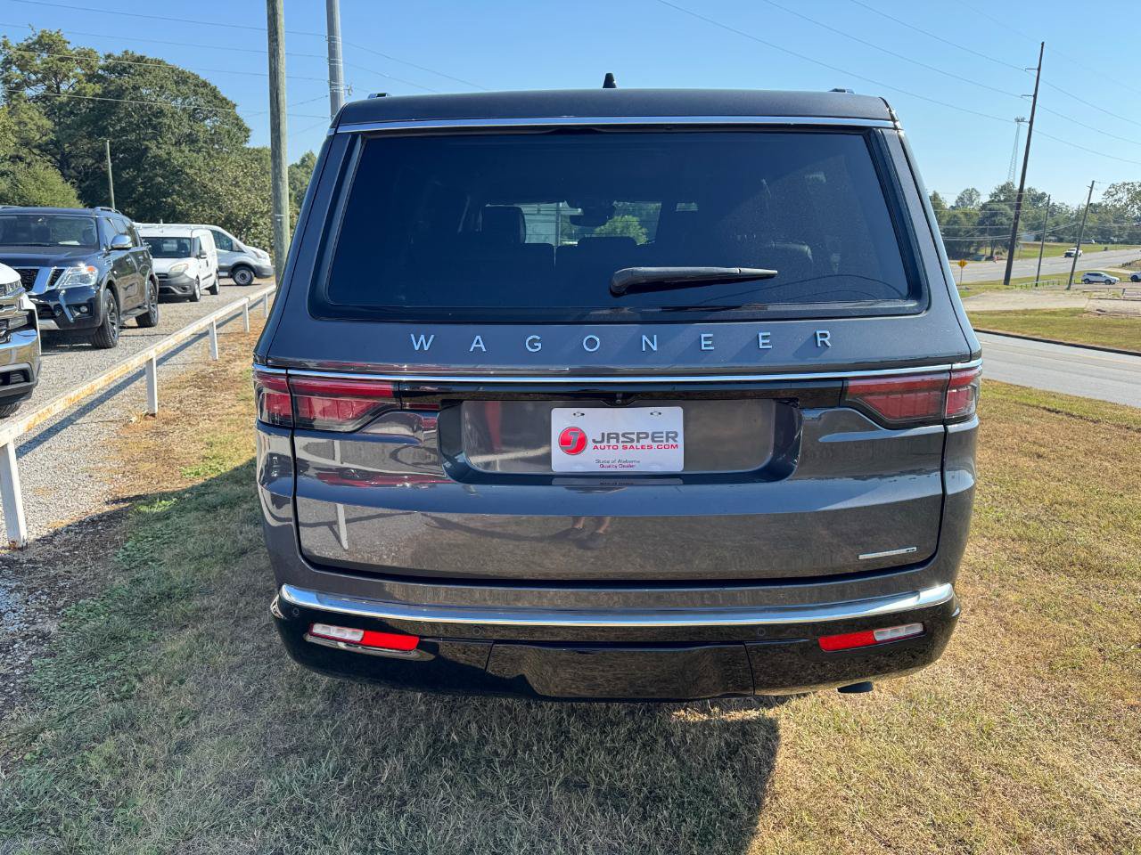 Used 2024 Jeep Wagoneer Series II AWD/4WD image 3