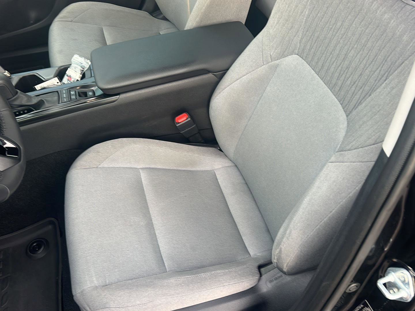 Used 2025 Toyota Camry LE w/ Convenience Package FWD image 29