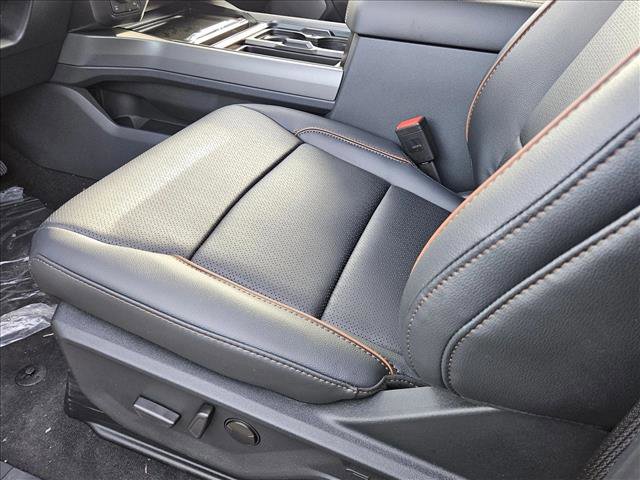 New 2026 Ford F250 Lariat w/ FX4 Off-Road Package image 4