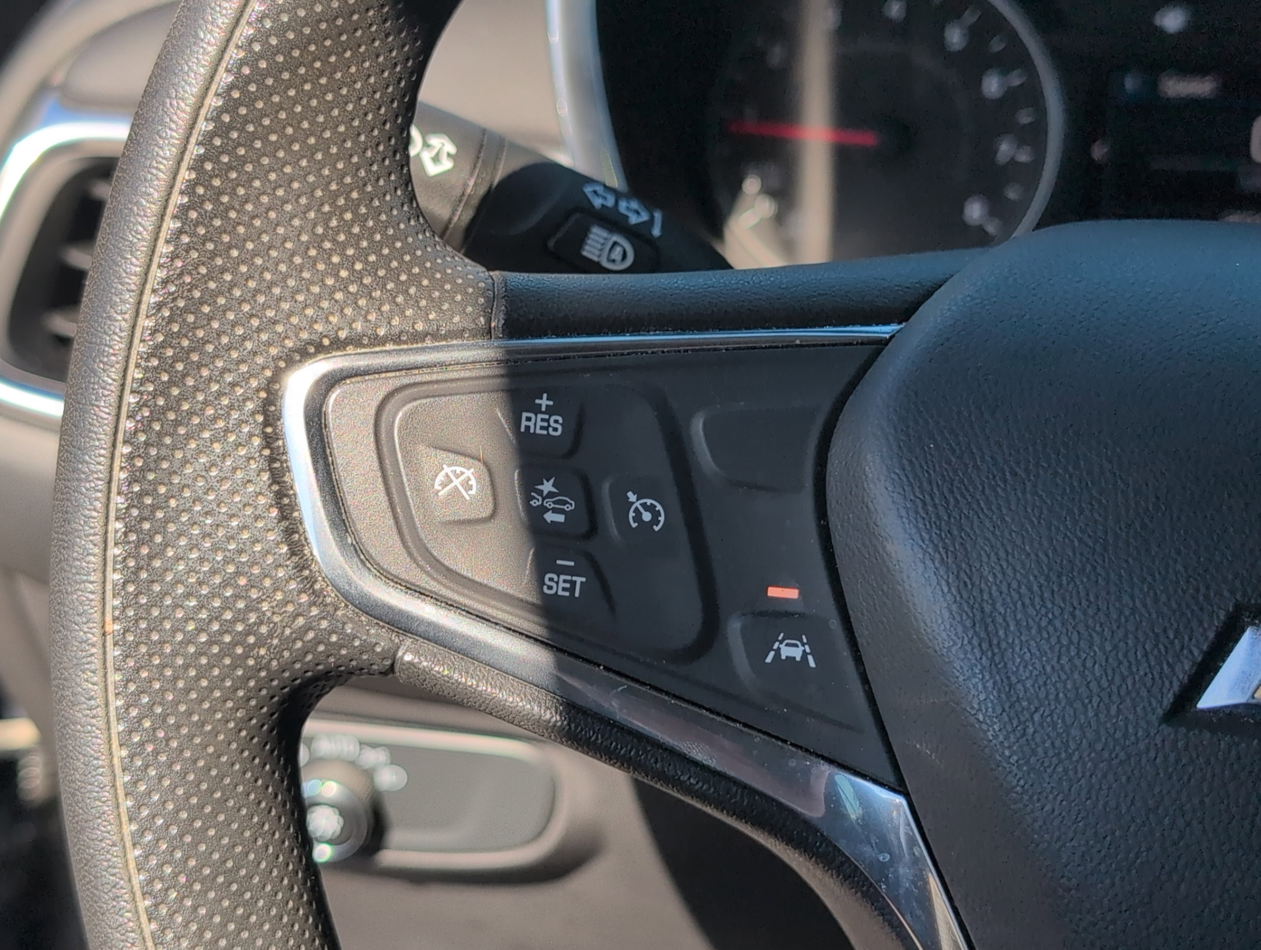 Used 2020 Chevrolet Equinox LT image 26