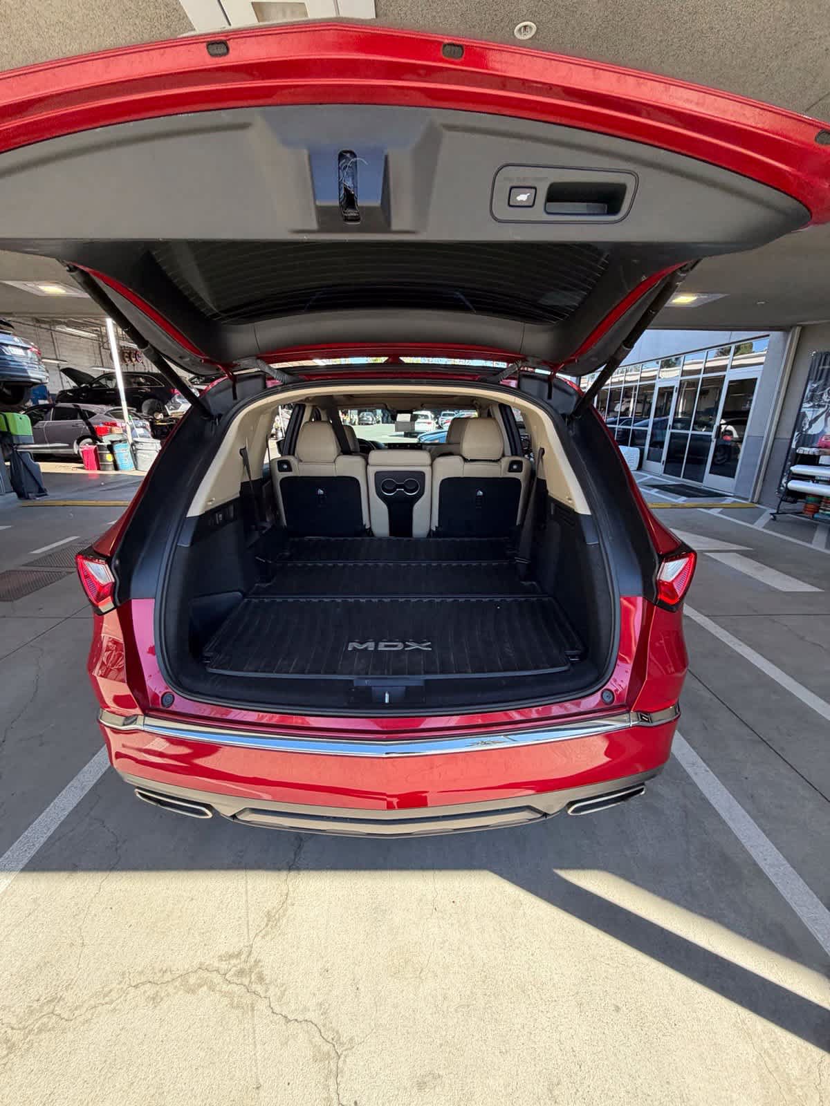 Used 2024 Acura MDX FWD image 12