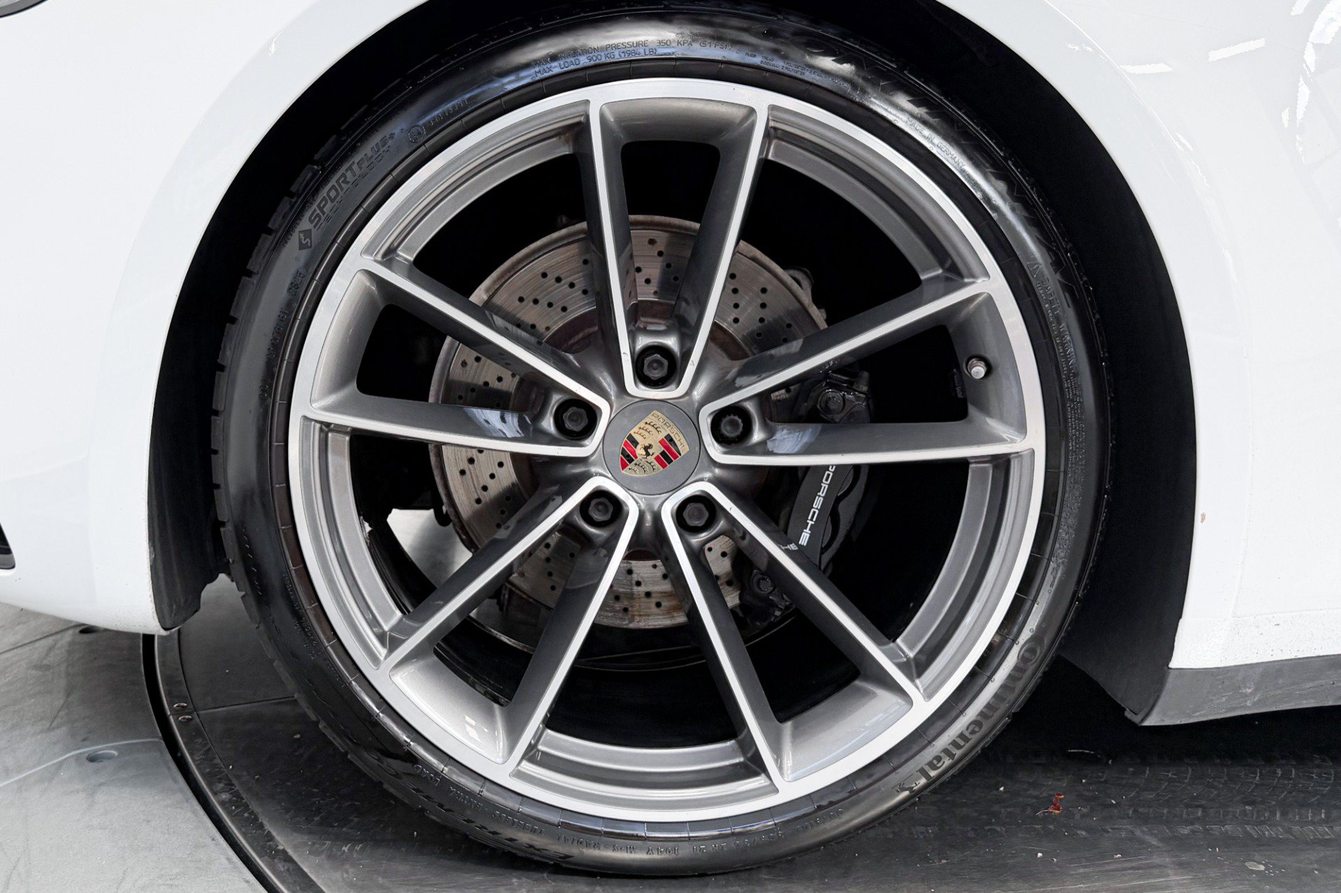 Used 2020 Porsche 911 Carrera 4S AWD/4WD image 27