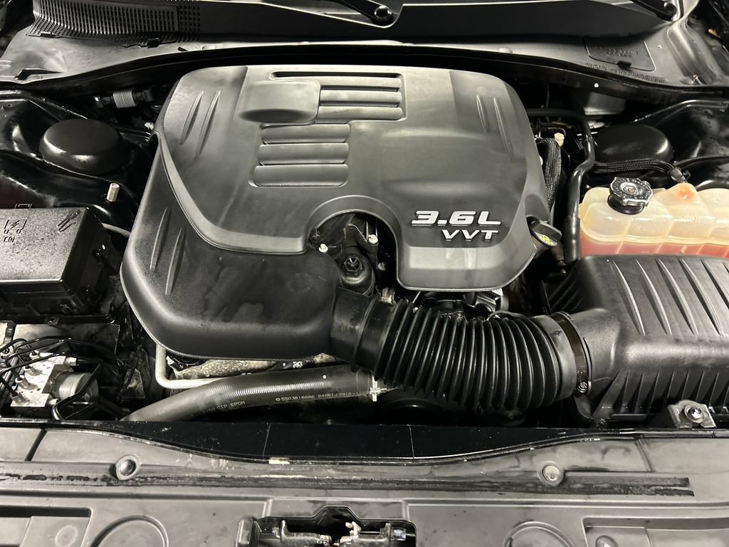 Used 2017 Chrysler 300 Limited AWD/4WD image 26