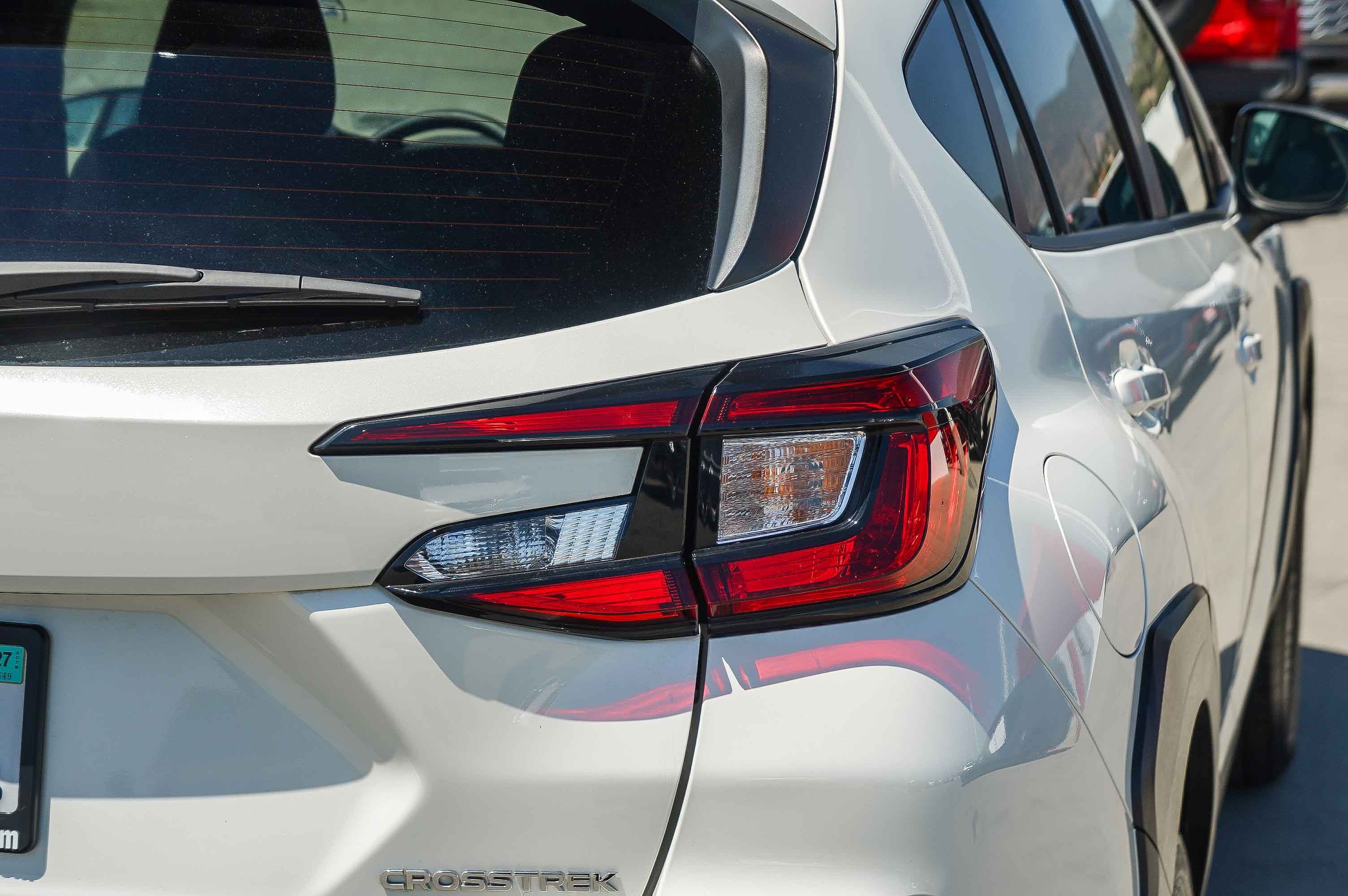 Used 2024 Subaru Crosstrek 2.0i Premium AWD/4WD image 9