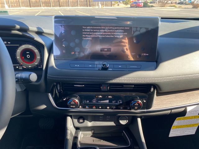 New 2026 Nissan Rogue Platinum image 18